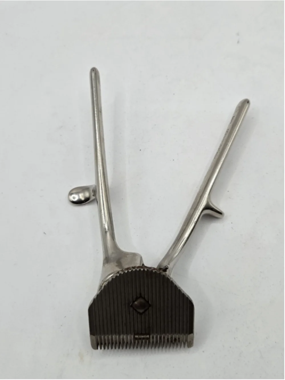 Vintage Thorobred 000 Manual Hair Clippers Hand Operated Barber Antique